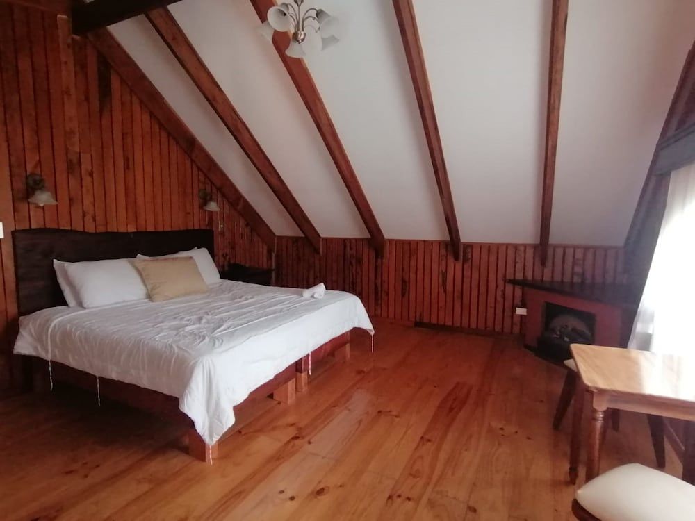 Standard Chalet, 1 King Bed