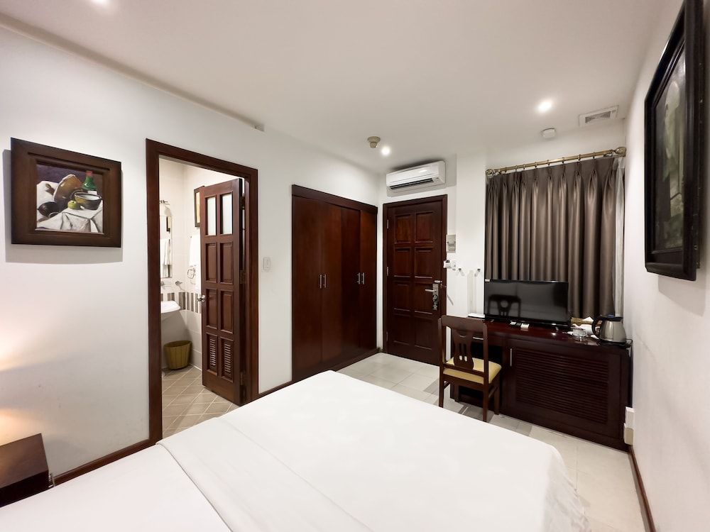 Junior Superior Room