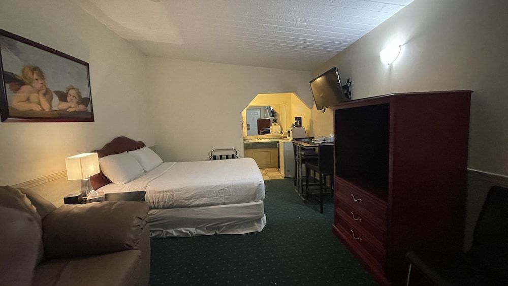 Centre Suites Inns Motel Executive Studio Suite, 1 Bedroom 3