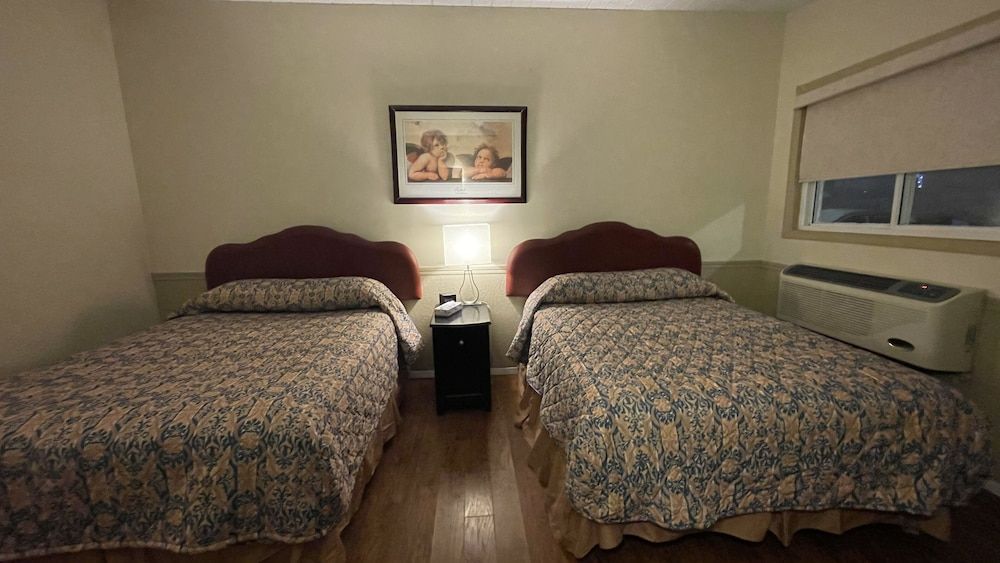 Centre Suites Inns Motel Standard Double Room, 2 Double Beds, Non Smoking 3