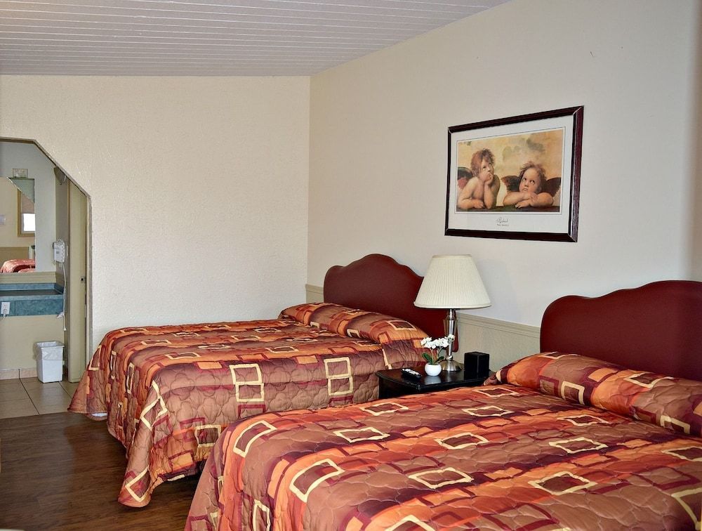 Centre Suites Inns Motel Standard Double Room, 2 Double Beds, Non Smoking