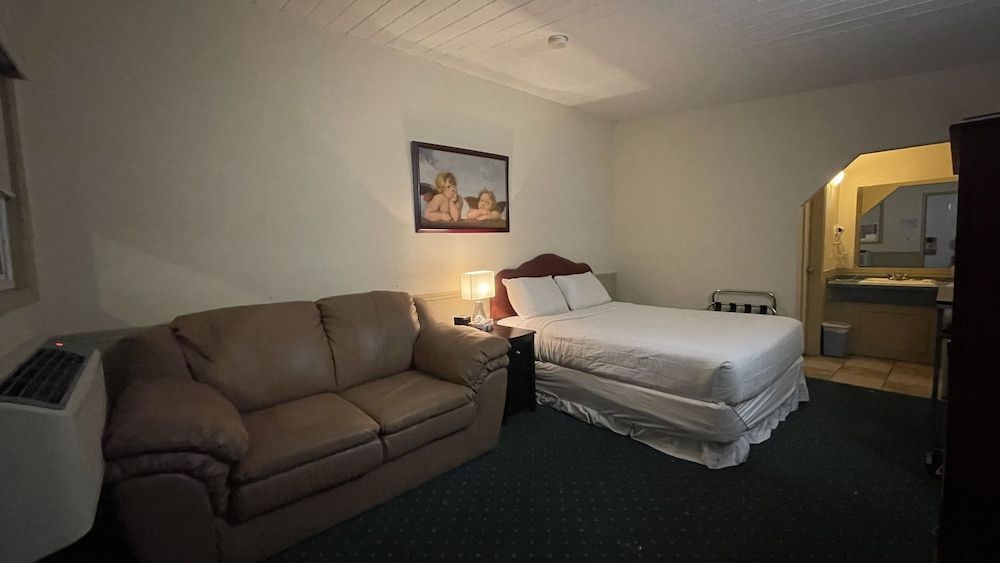 Centre Suites Inns Motel Executive Studio Suite, 1 Bedroom 5