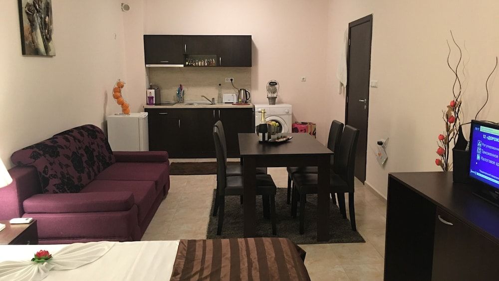 Sea Breeze Pomorie Apartment, 1 Bedroom, Balcony 3