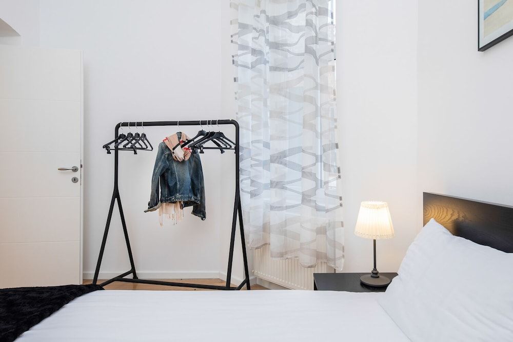 undefined Modern Apartment Near Zrinjevac and Train Station 4