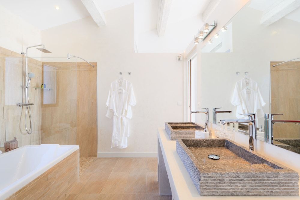 Les chambres du Château Rasque Executive Suite, 1 King Bed with Sofa bed 9