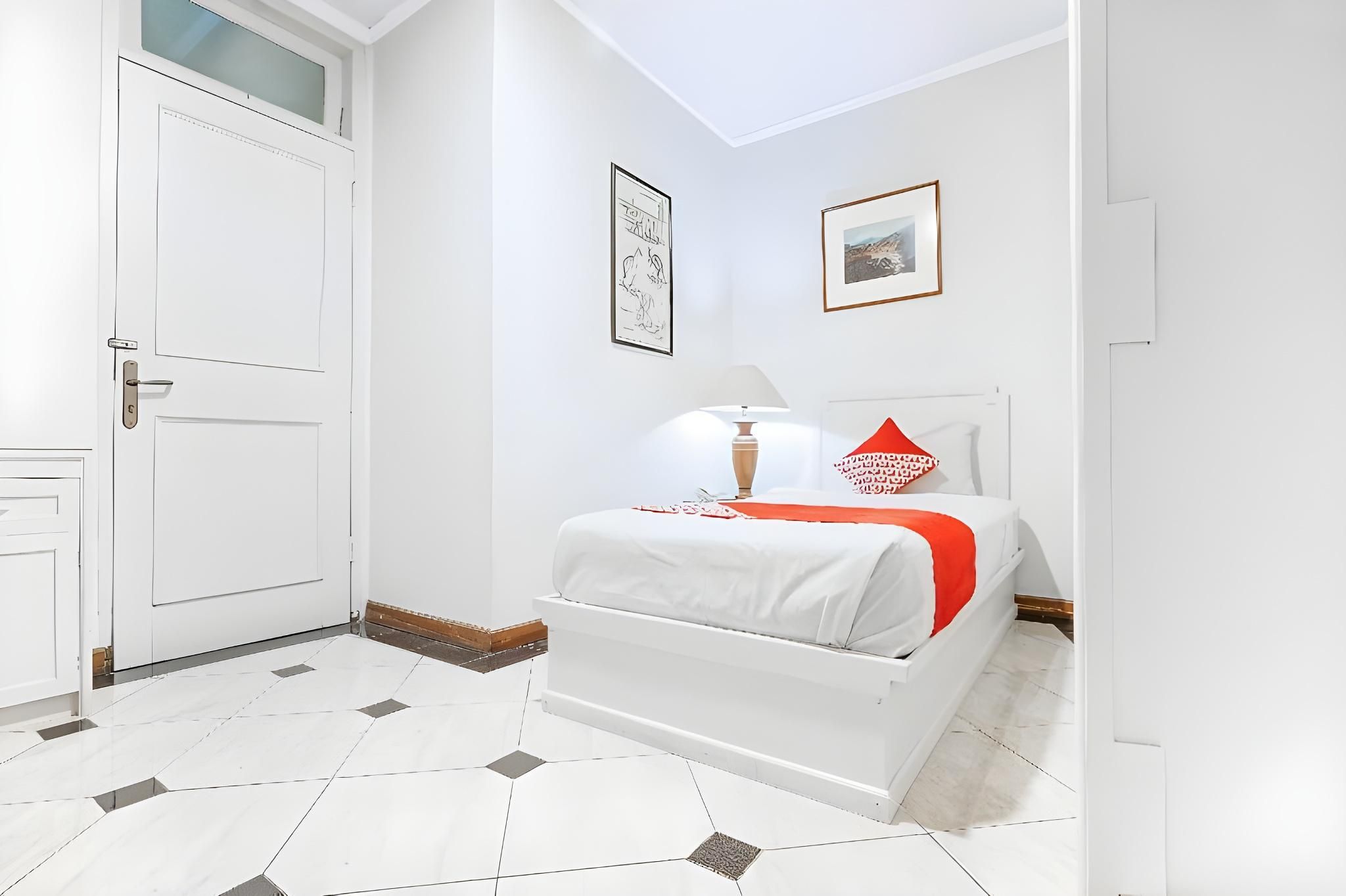 Deluxe Single Room
