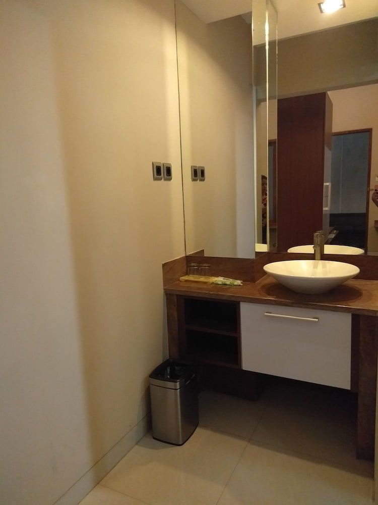 Luxury Suite