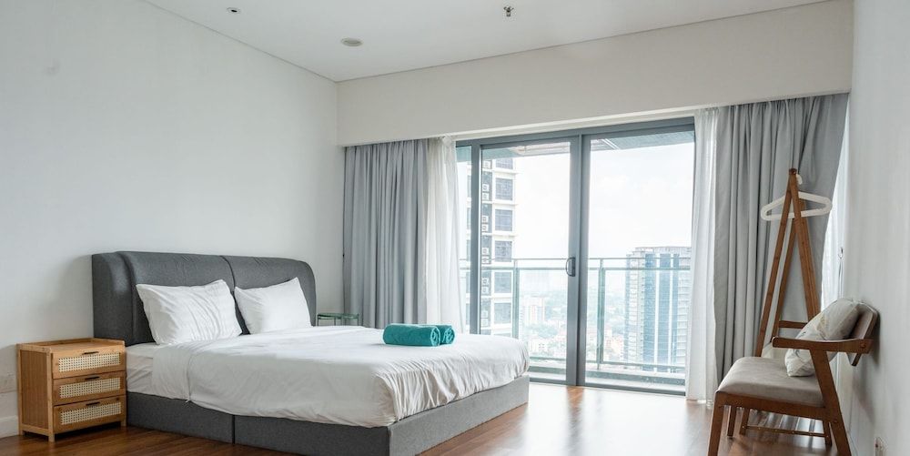 Summer Suites Residences By Plush Family Apartment 3