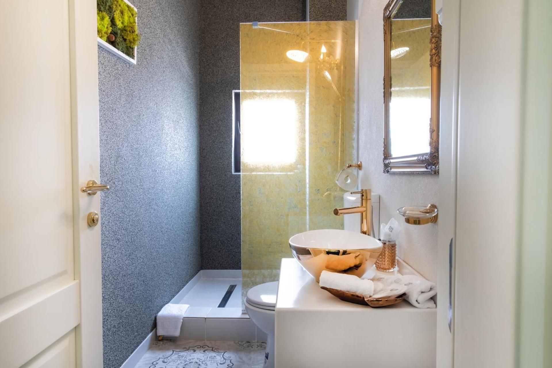 JMR Royal Deluxe Apartment 3