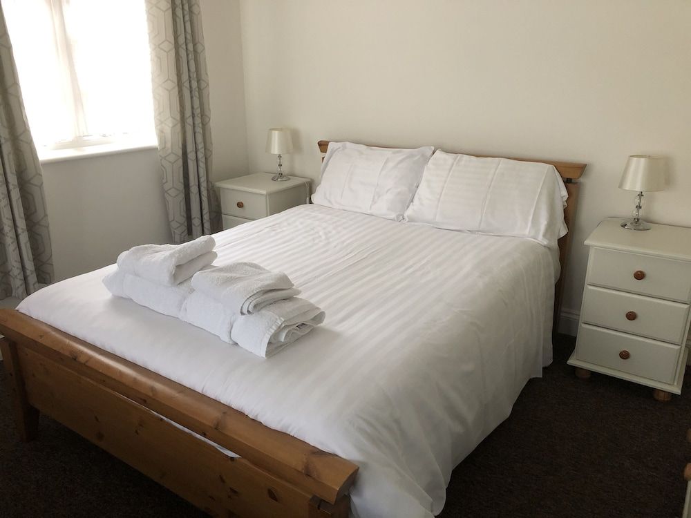 undefined Wallis Farm House 6