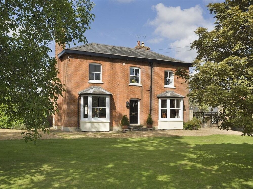 undefined Wallis Farm House