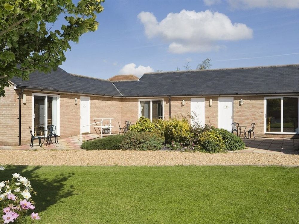 undefined Wallis Farm House 2