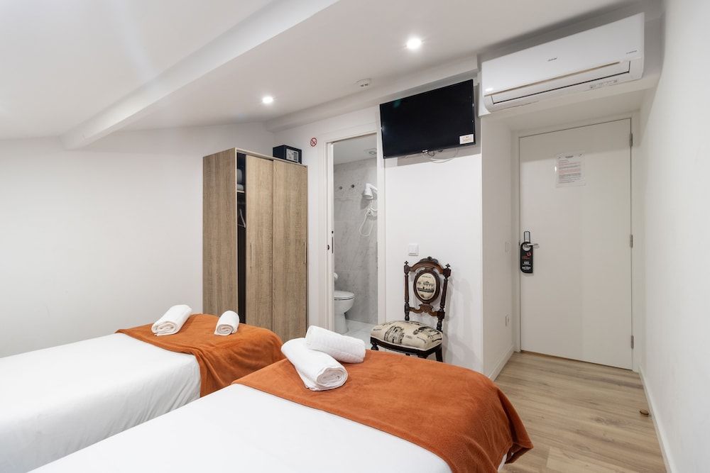 Coimbra City Charm Deluxe Double Room 13
