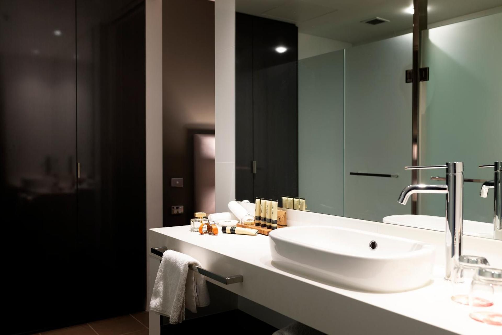 East One-Bedroom Apartment