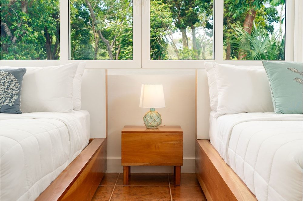 Blue Roatan Resort Double Queen Suite 7