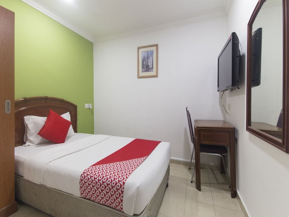 undefined OYO 805 Hotel Run Star 8