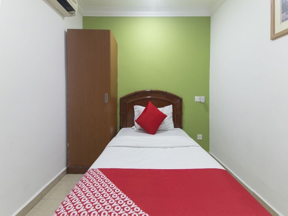 undefined OYO 805 Hotel Run Star 10