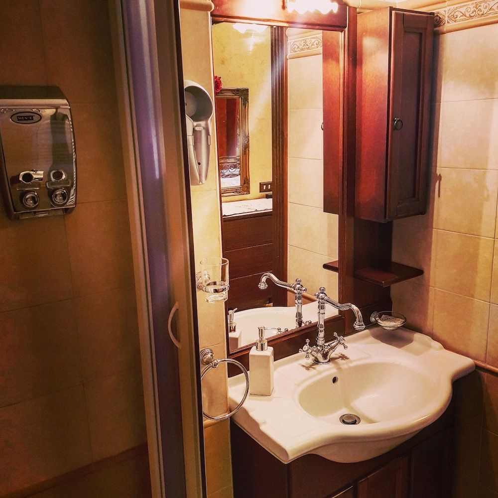 L'Antica Dimora Superior Condo, Ensuite 3