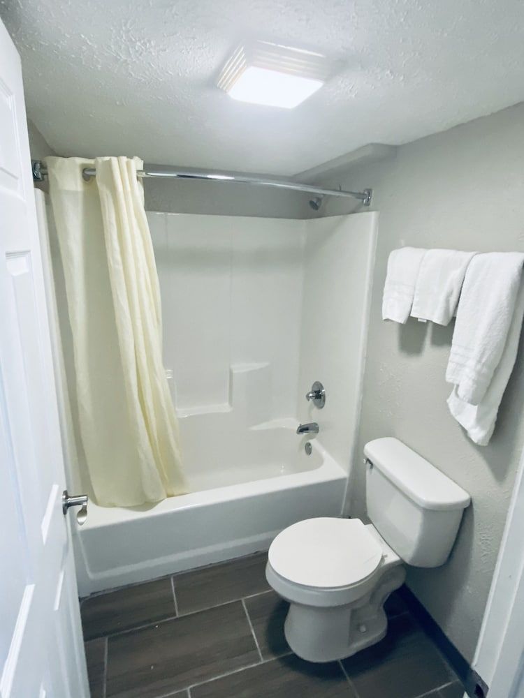 Double Room, Smoking