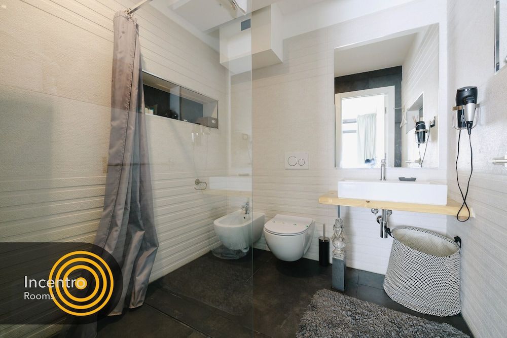 Incentro Rooms Deluxe Room, 1 Queen Bed with Sofa bed 7