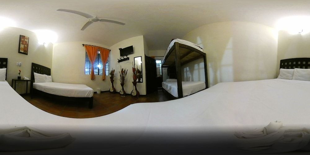 Standard Room, Multiple Beds, Private Bathroom