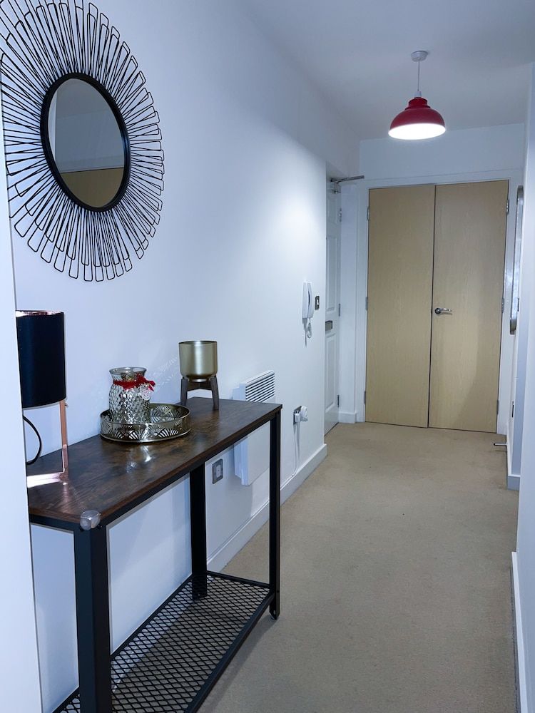 Station Side Penthouse Luxury Penthouse, Private Bathroom 22