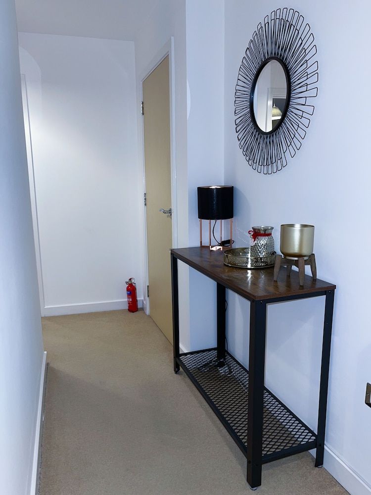 Station Side Penthouse Luxury Penthouse, Private Bathroom 21