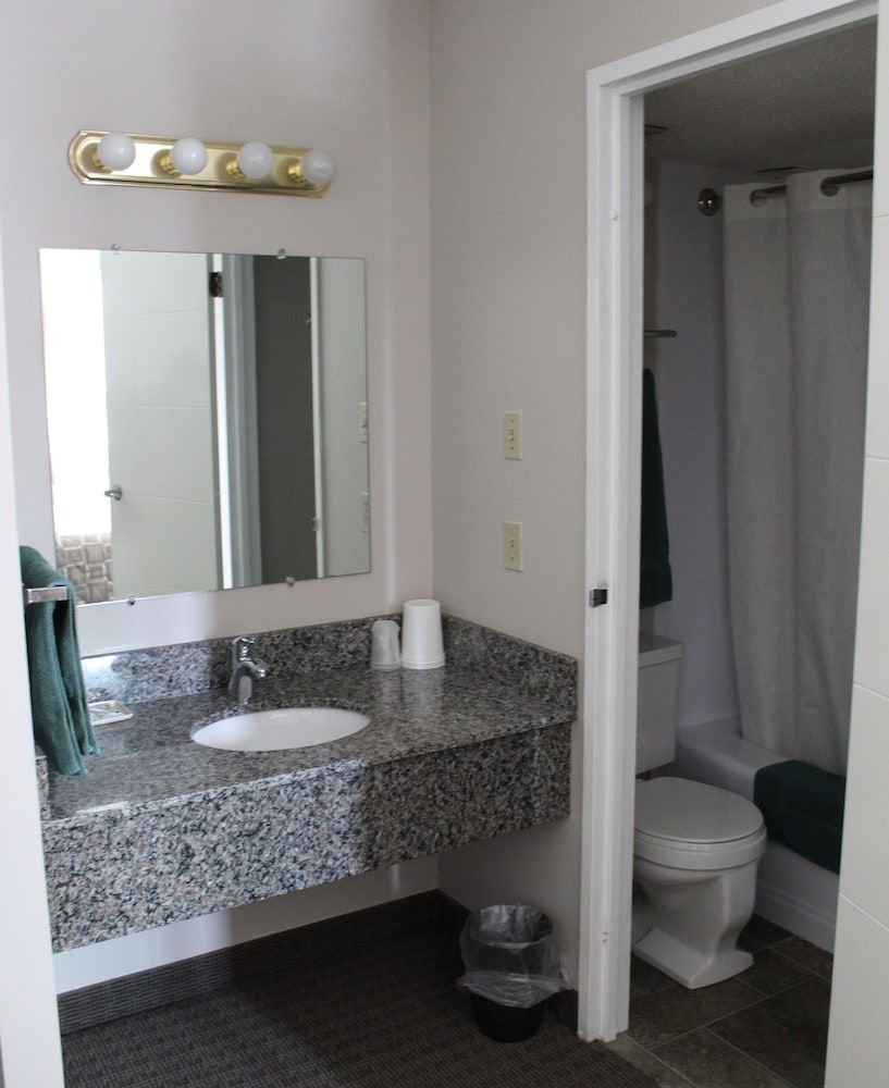 Arbour Ridge Inn & Suites Room, 2 Queen Beds 2