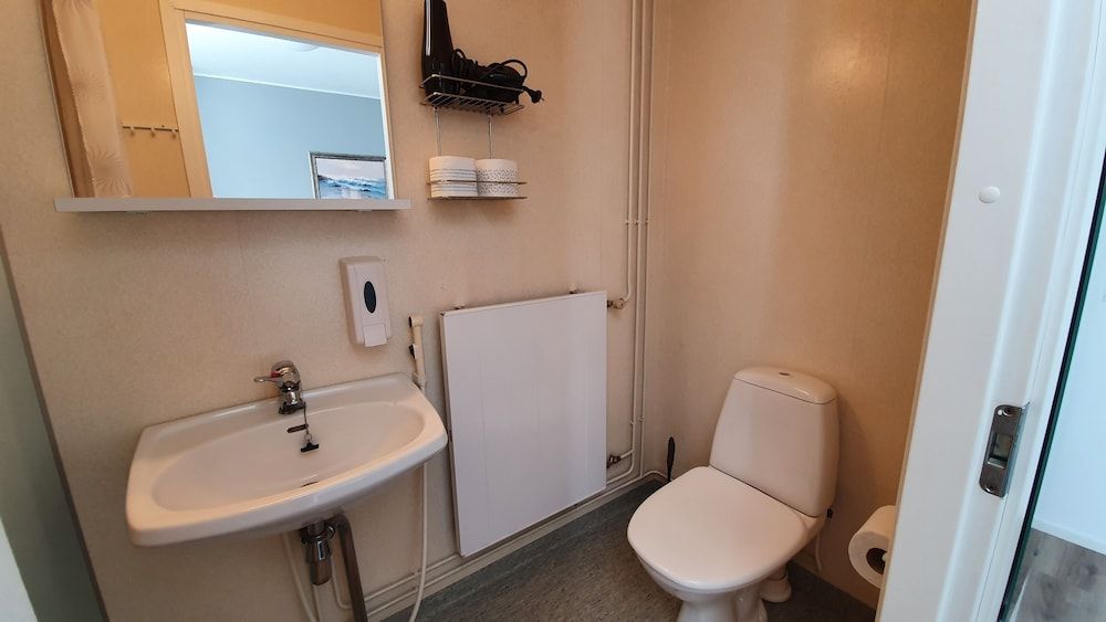 Gasthaus Vanha-Merivartioasema Classic Double or Twin Room, 2 Twin Beds, Non Smoking, Pets Not Allowed 6