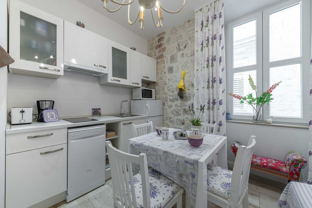 undefined Apartments L&L Old Town 10