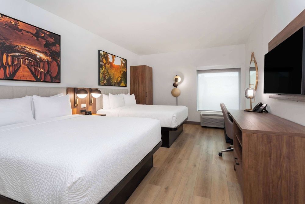 Room, 2 Queen Beds, Non Smoking