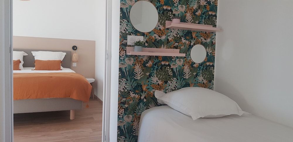 La Passerelle Morlaix Quadruple Room 2