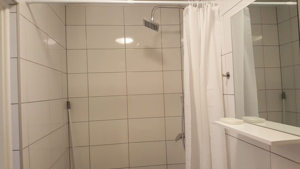 Sjötorps Hostel Deluxe Double Room 4