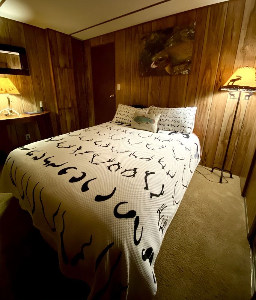 Hannon House Classic Cabin, Multiple Beds, Non Smoking, Mountain View