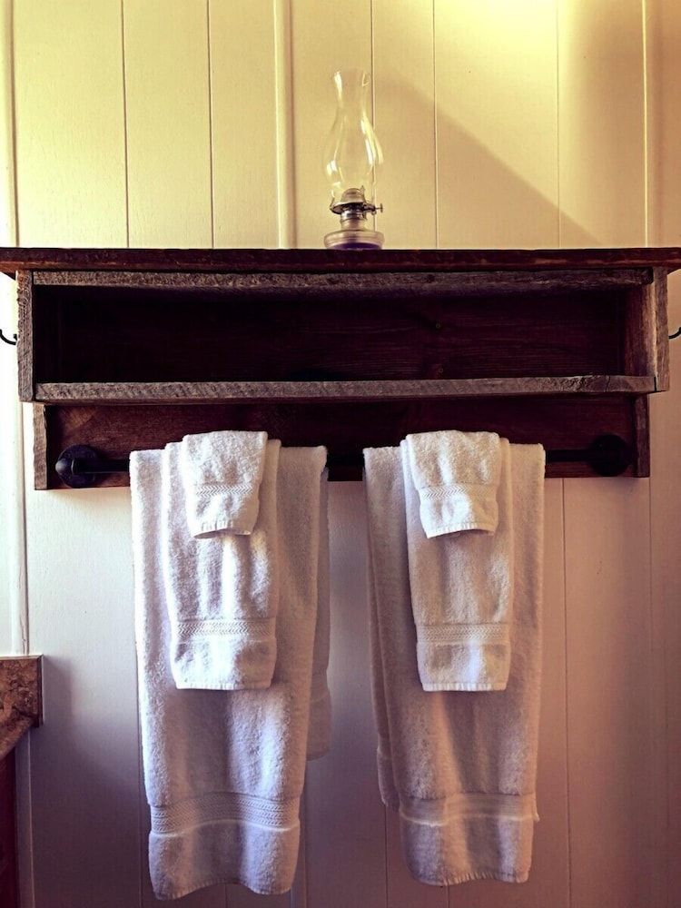 Hannon House Classic Cabin, Multiple Beds, Non Smoking, Mountain View 9