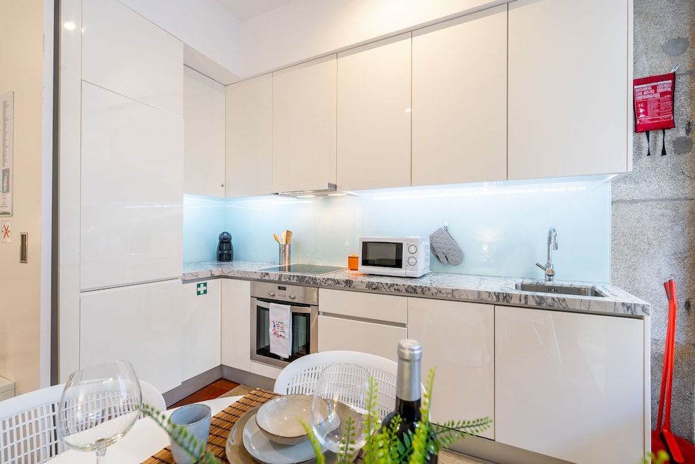 undefined Merc Porto Clerigos 9