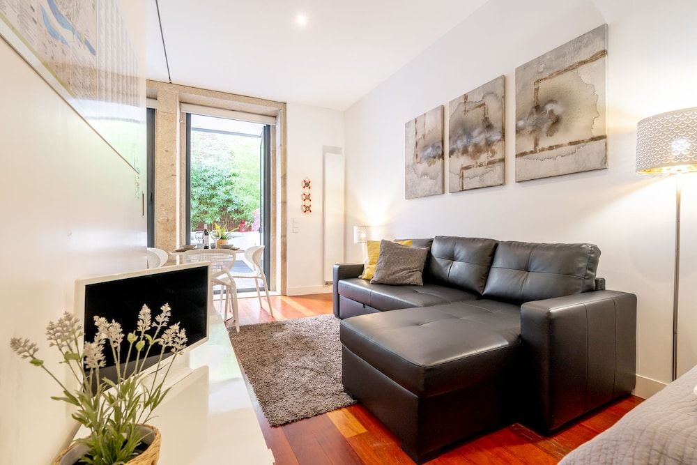 undefined Merc Porto Clerigos 4