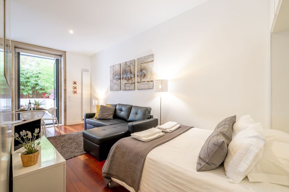 undefined Merc Porto Clerigos 3