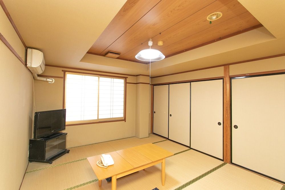 Japanese Style Room for 3 Guests with Shared Bathroom and Toilet