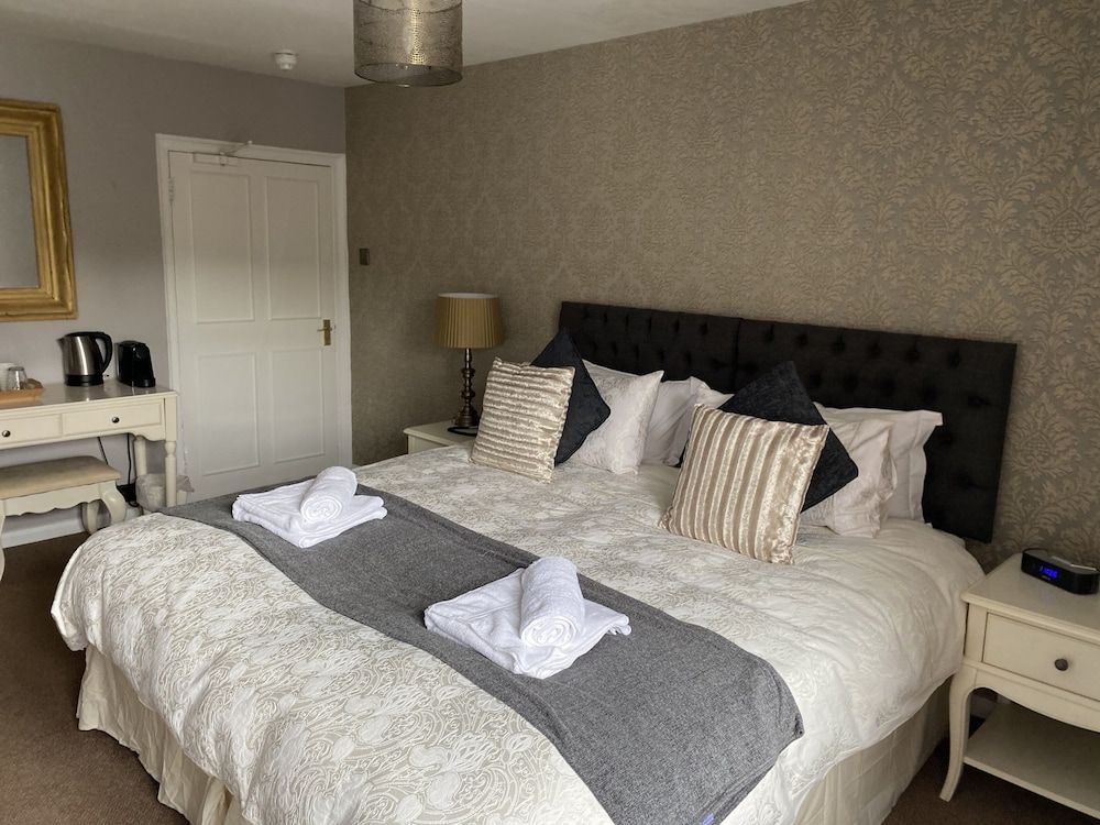 Royal Oak Inn Superior Double or Twin Room (Superking) 3