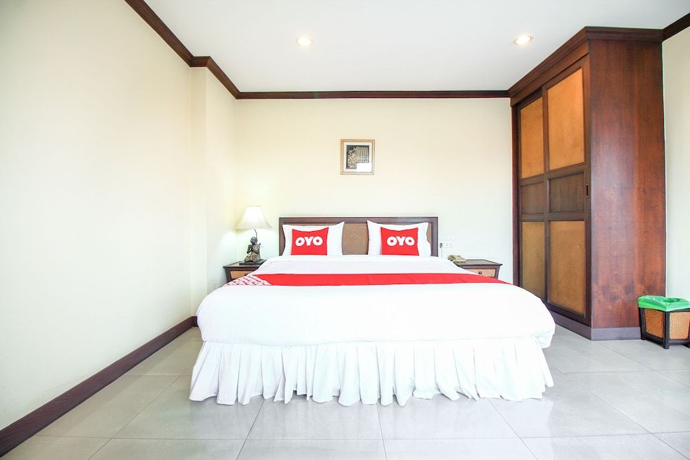 undefined OYO 383 White Inn Hotel 5