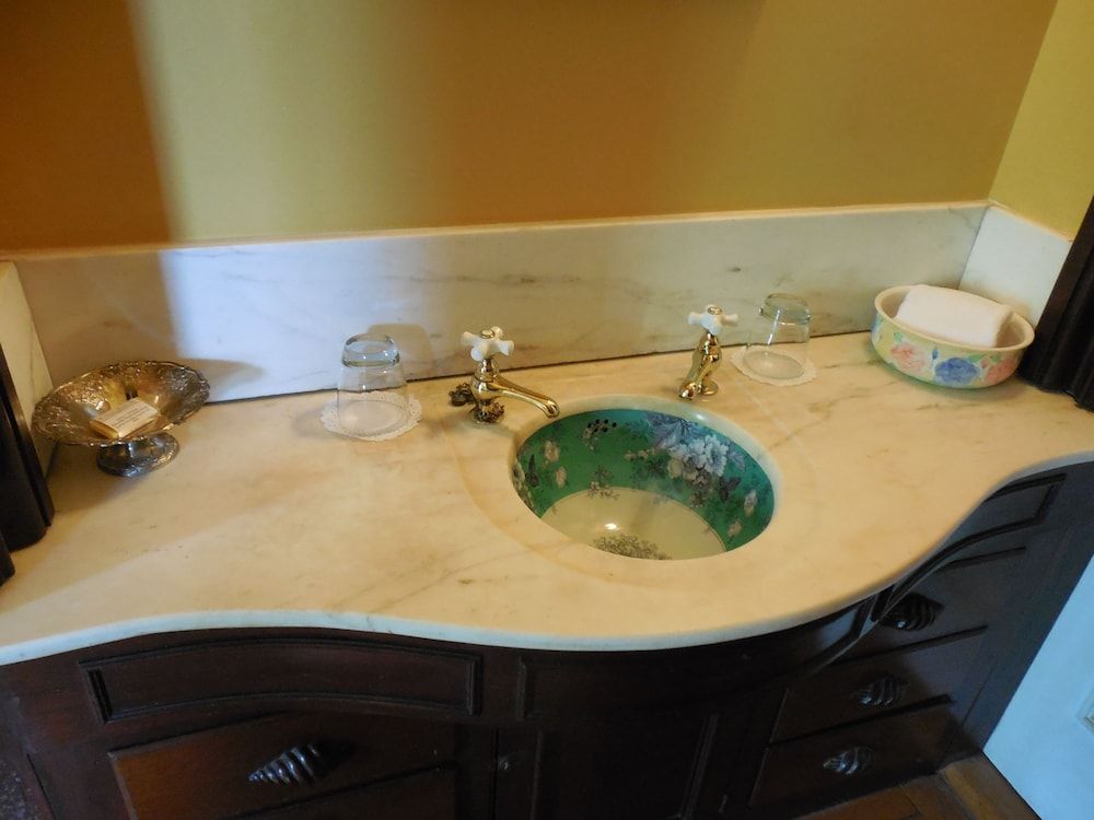 The Proctor Mansion Inn Room, 1 King Bed 6