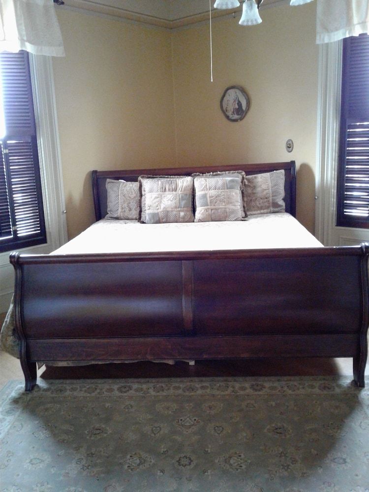 The Proctor Mansion Inn Room, 1 King Bed