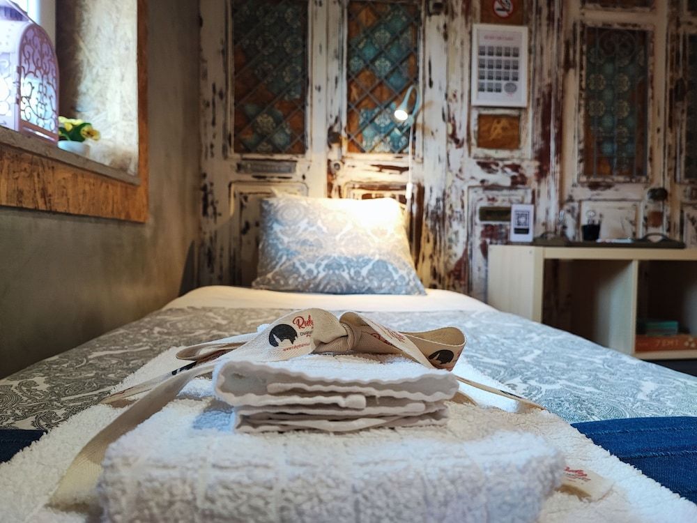 Ruby Charm Houses City Studio, Garden View 5