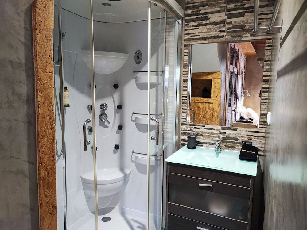 Ruby Charm Houses City Studio, Garden View 11