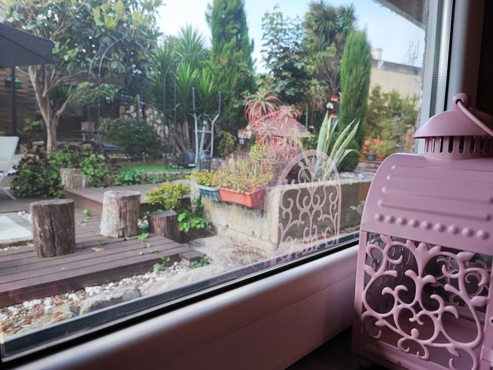 Ruby Charm Houses City Studio, Garden View 32