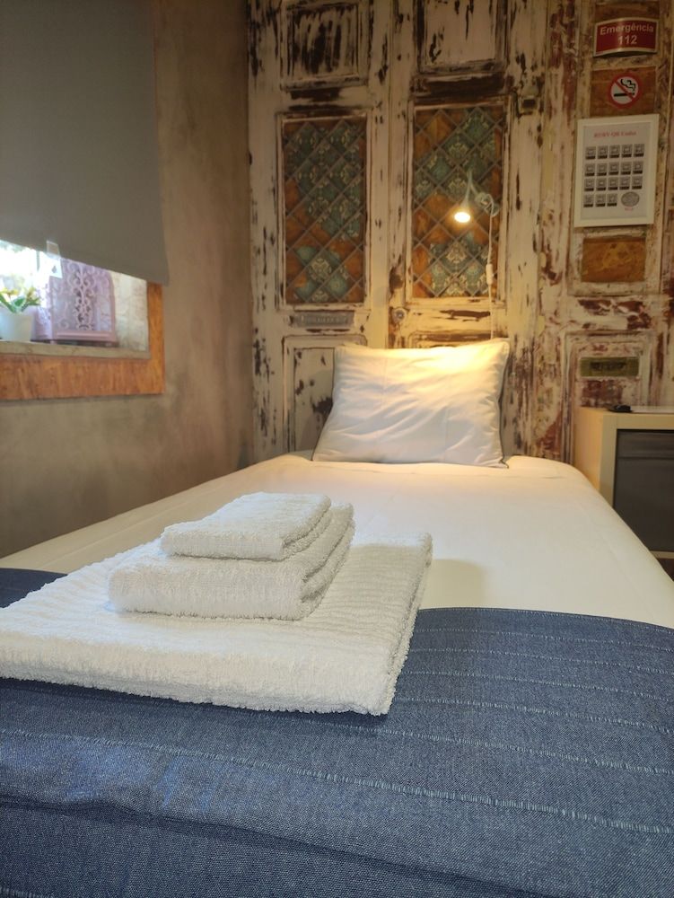 Ruby Charm Houses City Studio, Garden View