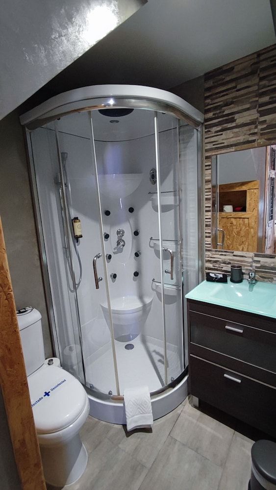 Ruby Charm Houses City Studio, Garden View 9