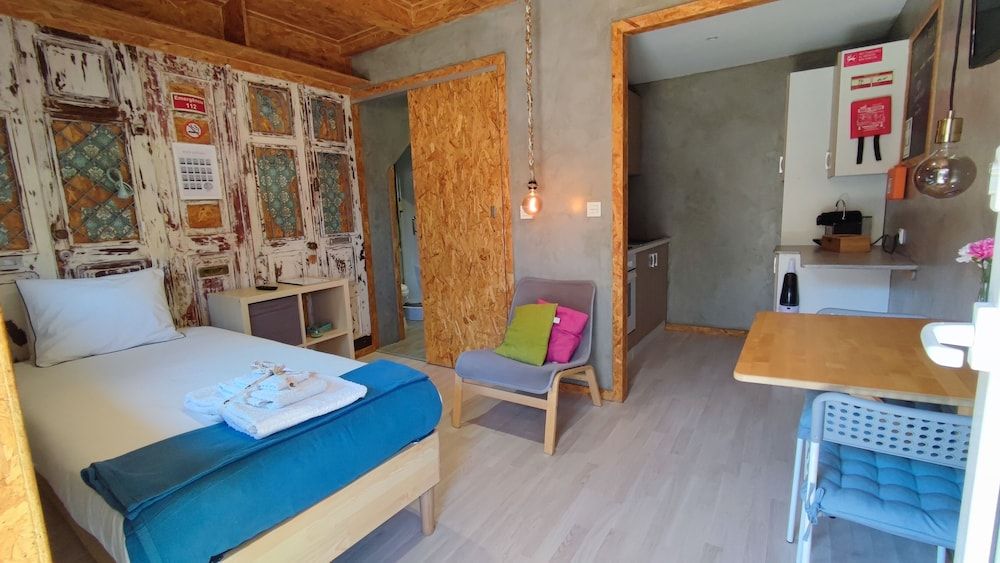 Ruby Charm Houses City Studio, Garden View 15