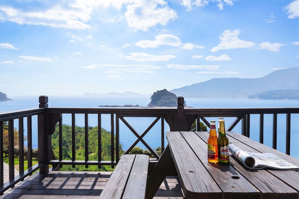 Sometown Pension Room (Sun / Moon) - Randomly Assigned 8